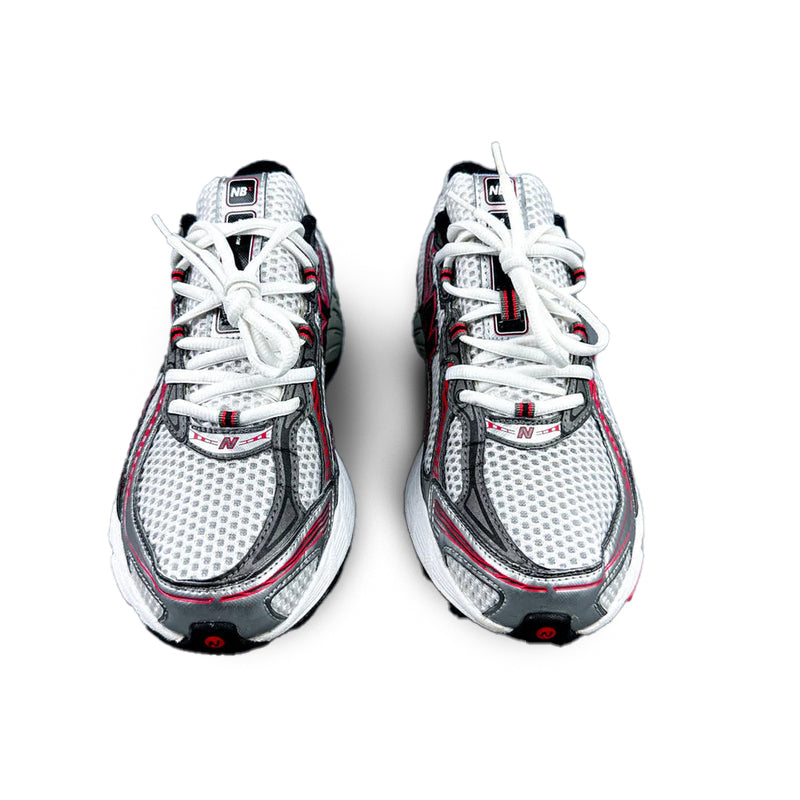 New Balance 740 RED