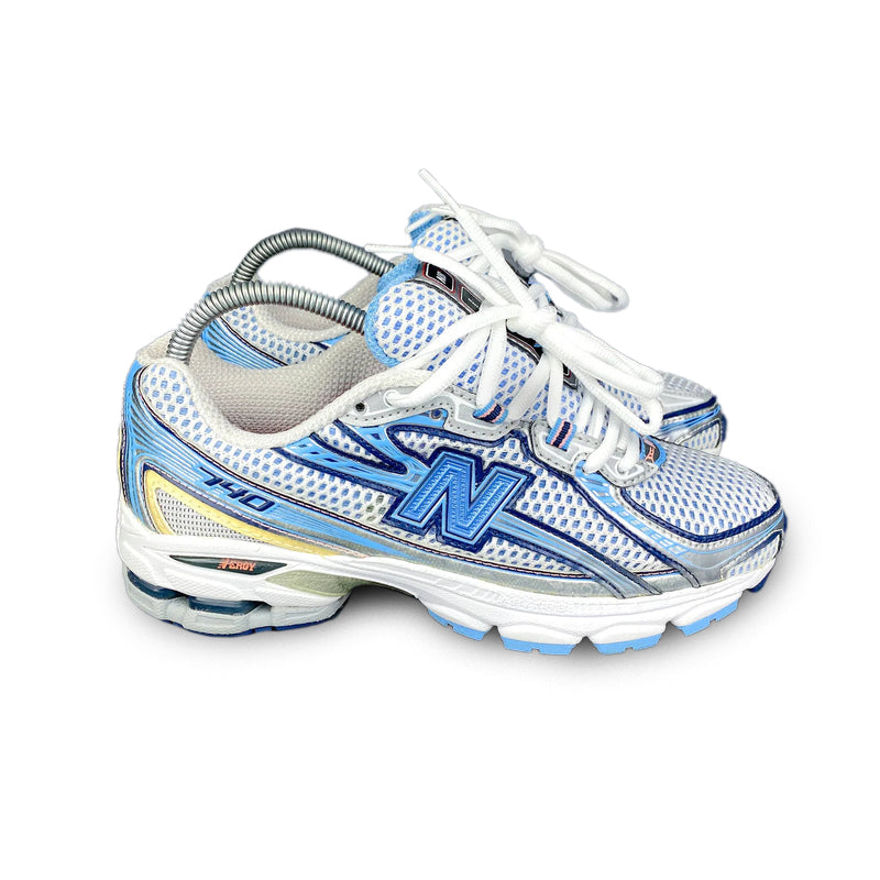 New Balance 740 BLUE