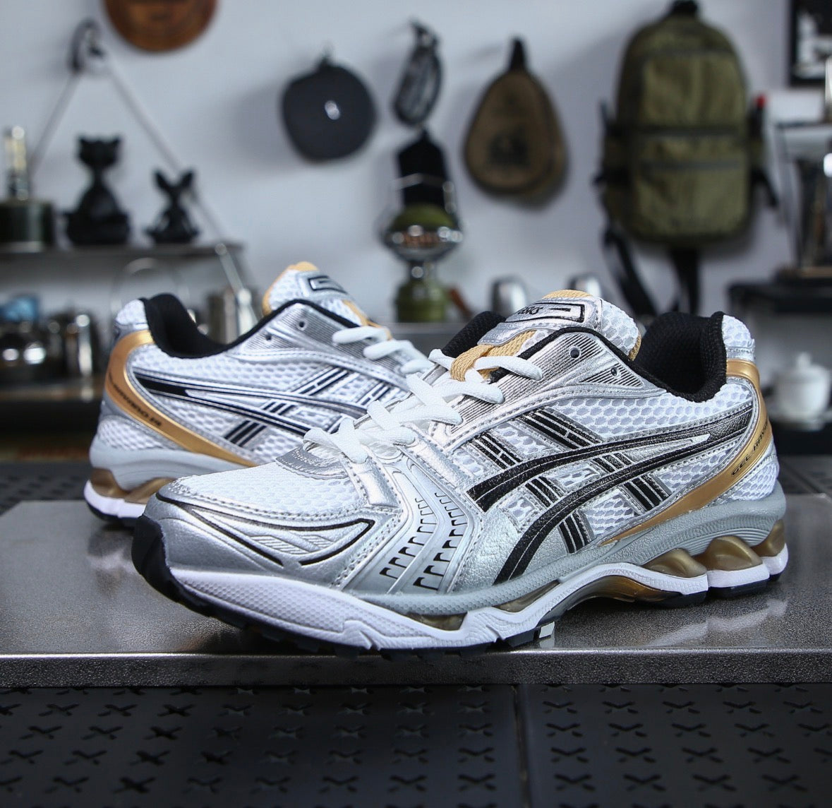 GEL-KAYANO 14
WHITE PURE GOLD