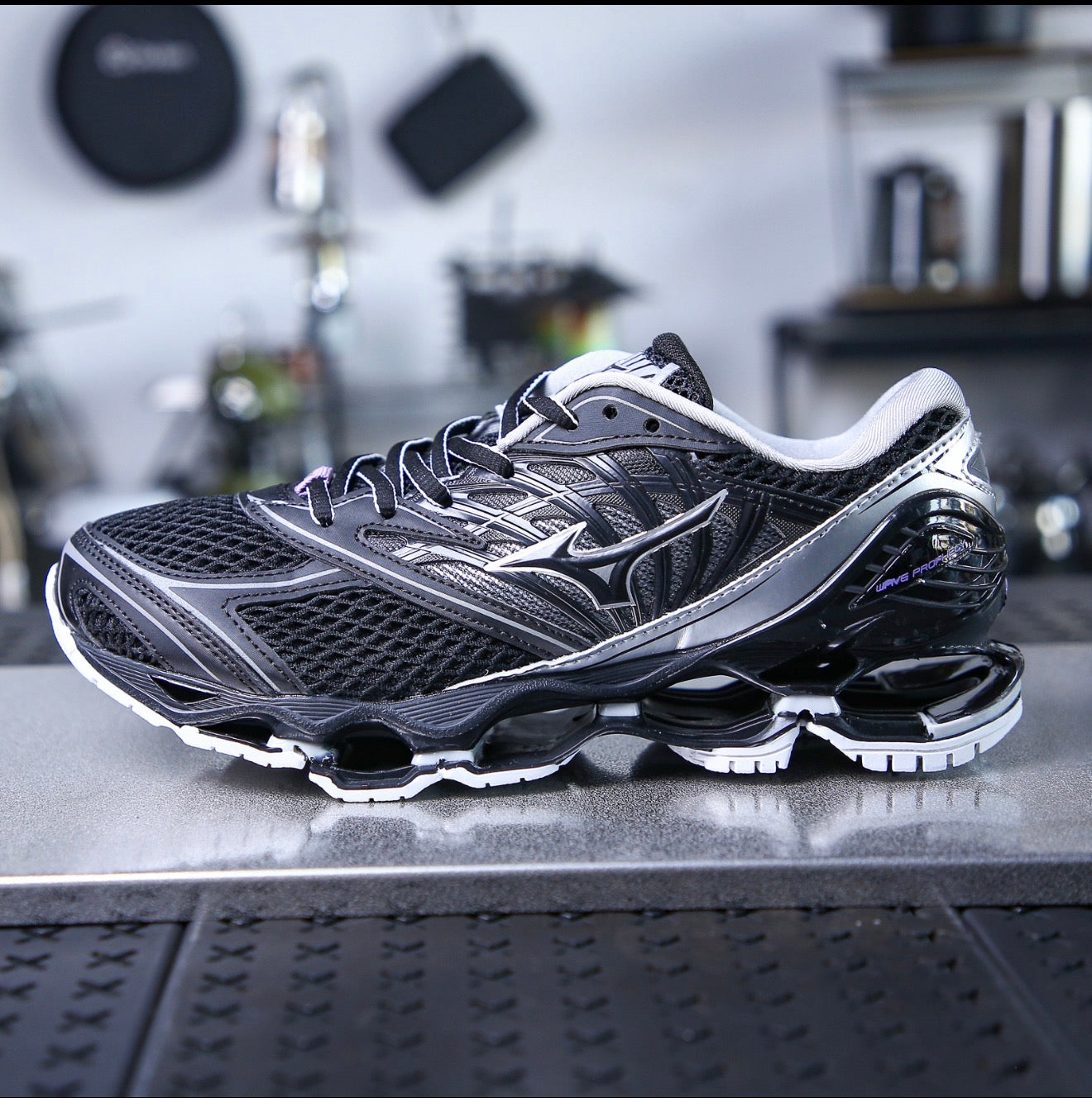 Mizuno Wave Prophecy Noir