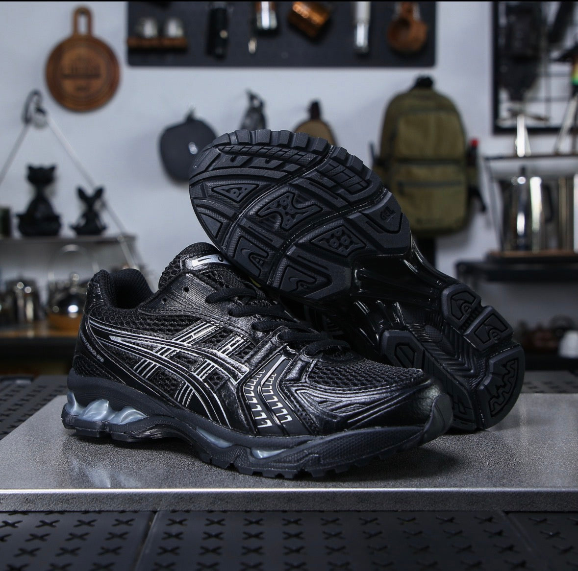 ASICS Gel-Kayano 14