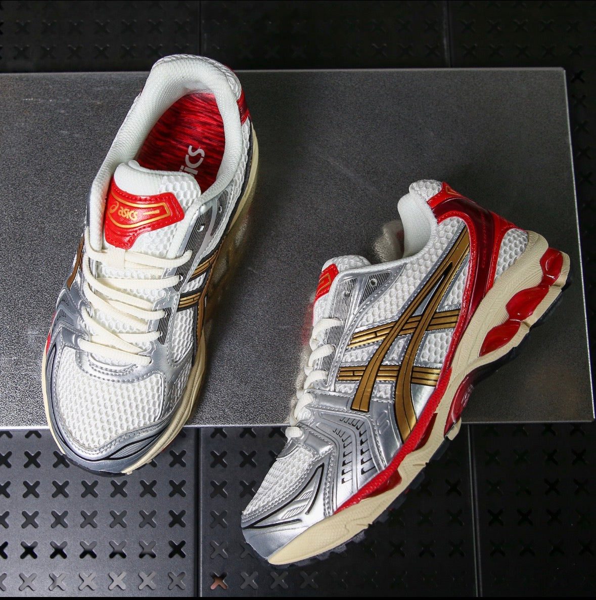 Asics GEL Kayano Red