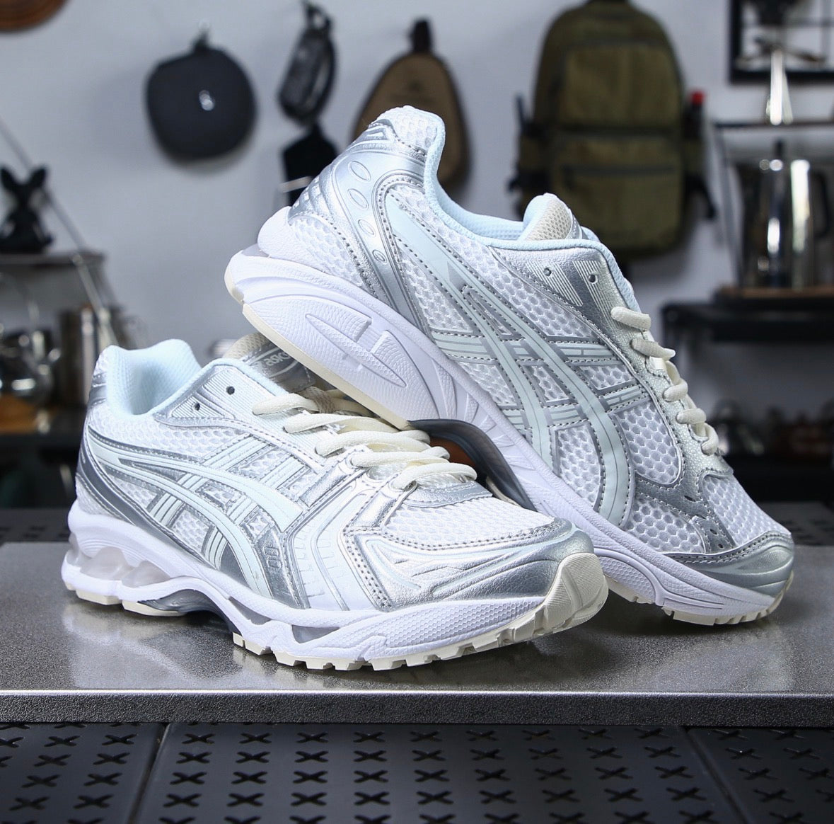 Asics Kayano 14