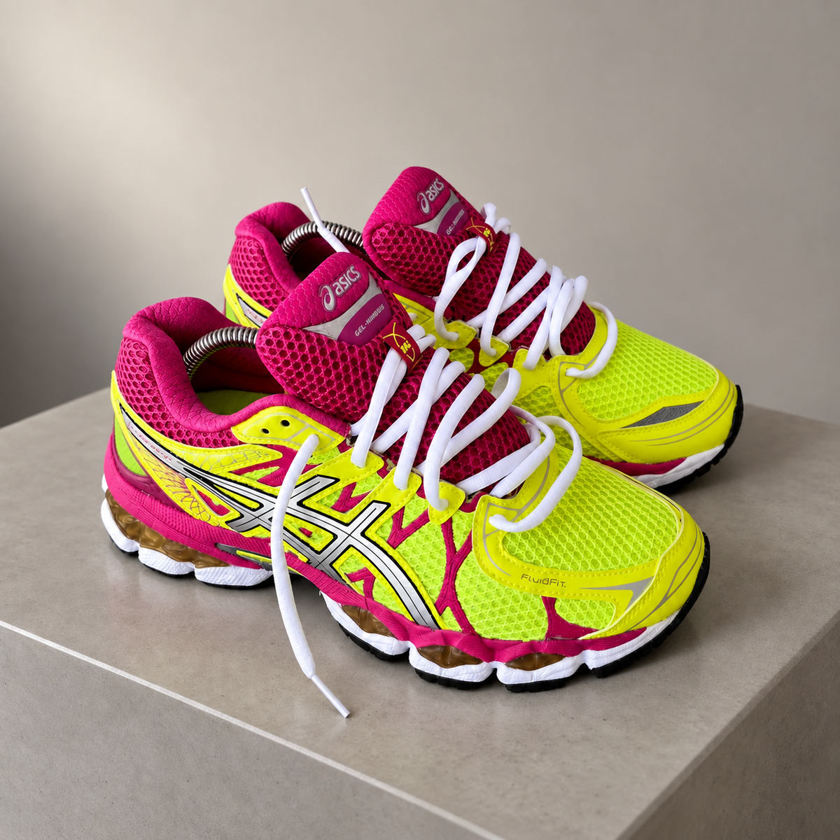 Gel Nimbus 16 Running