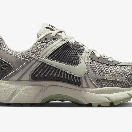 Nike Zoom Vomero 5 Cobblestone