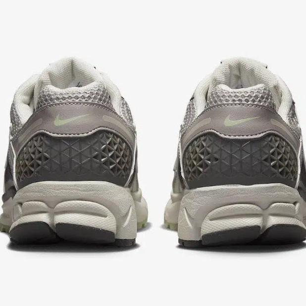 Nike Zoom Vomero 5 Cobblestone
