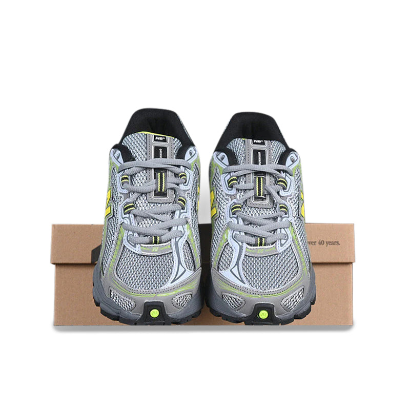 New Balance 740 GREEN