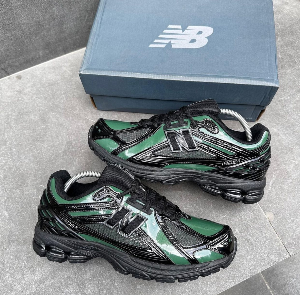 NEW BALANCE 1906R Green Brillant