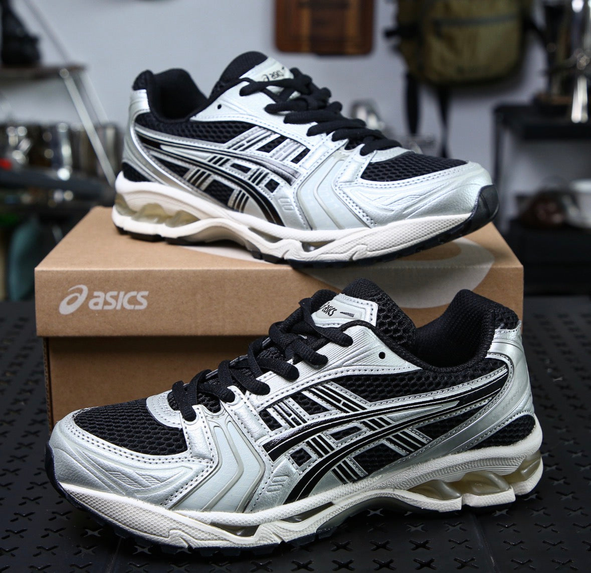 ASICS GEL-KAYANO 14 Black Seal Grey