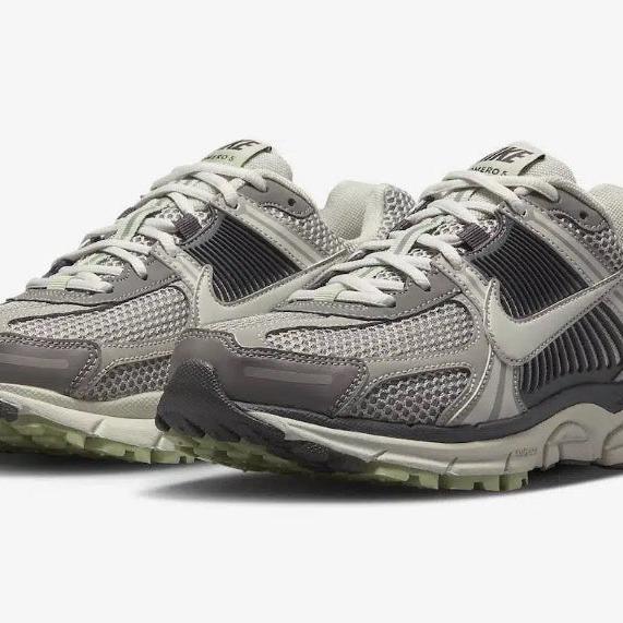 Nike Zoom Vomero 5 Cobblestone
