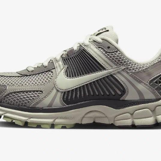 Nike Zoom Vomero 5 Cobblestone